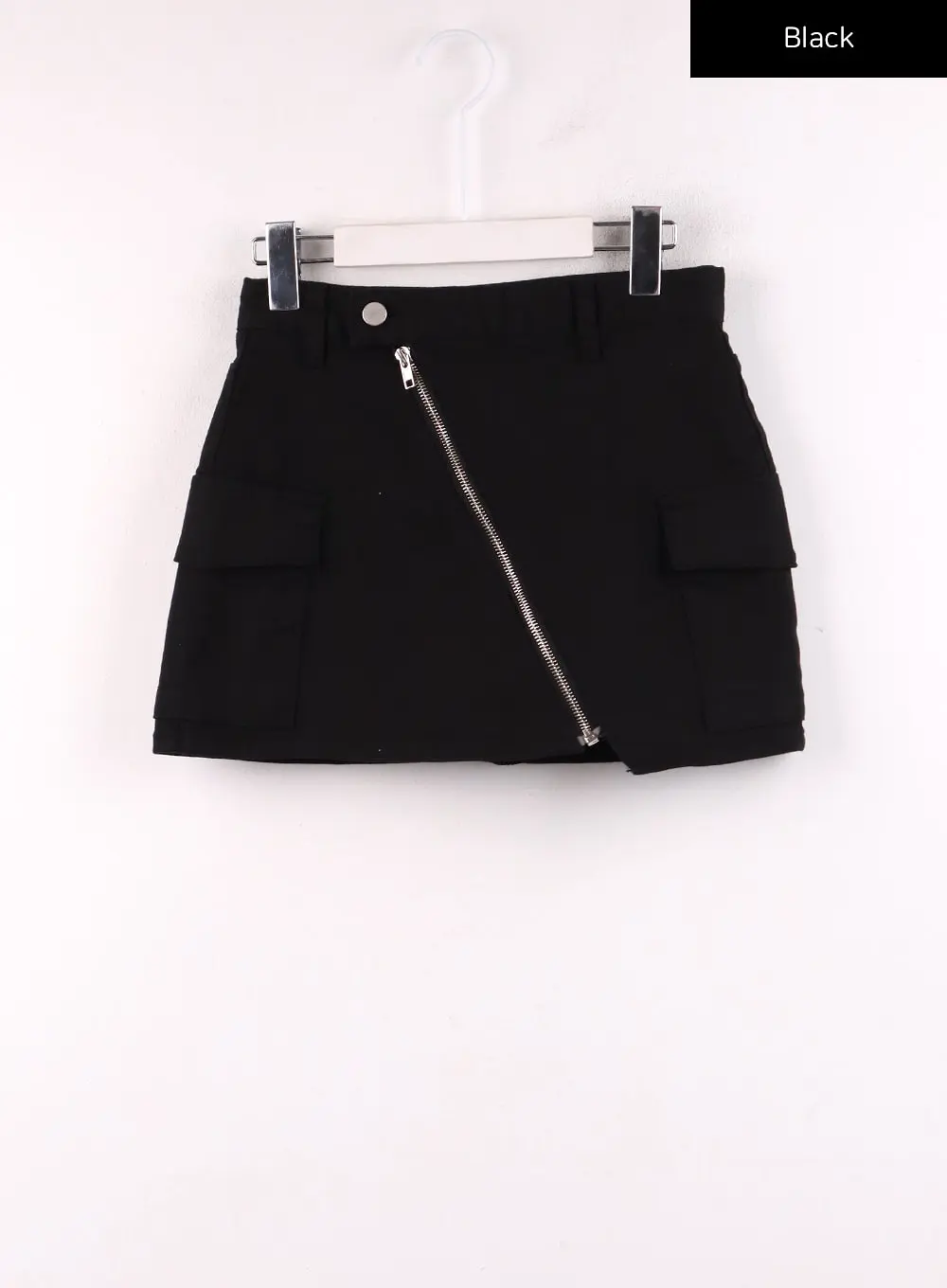 Asymmetrical Zip Cargo Mini Skirt IJ430