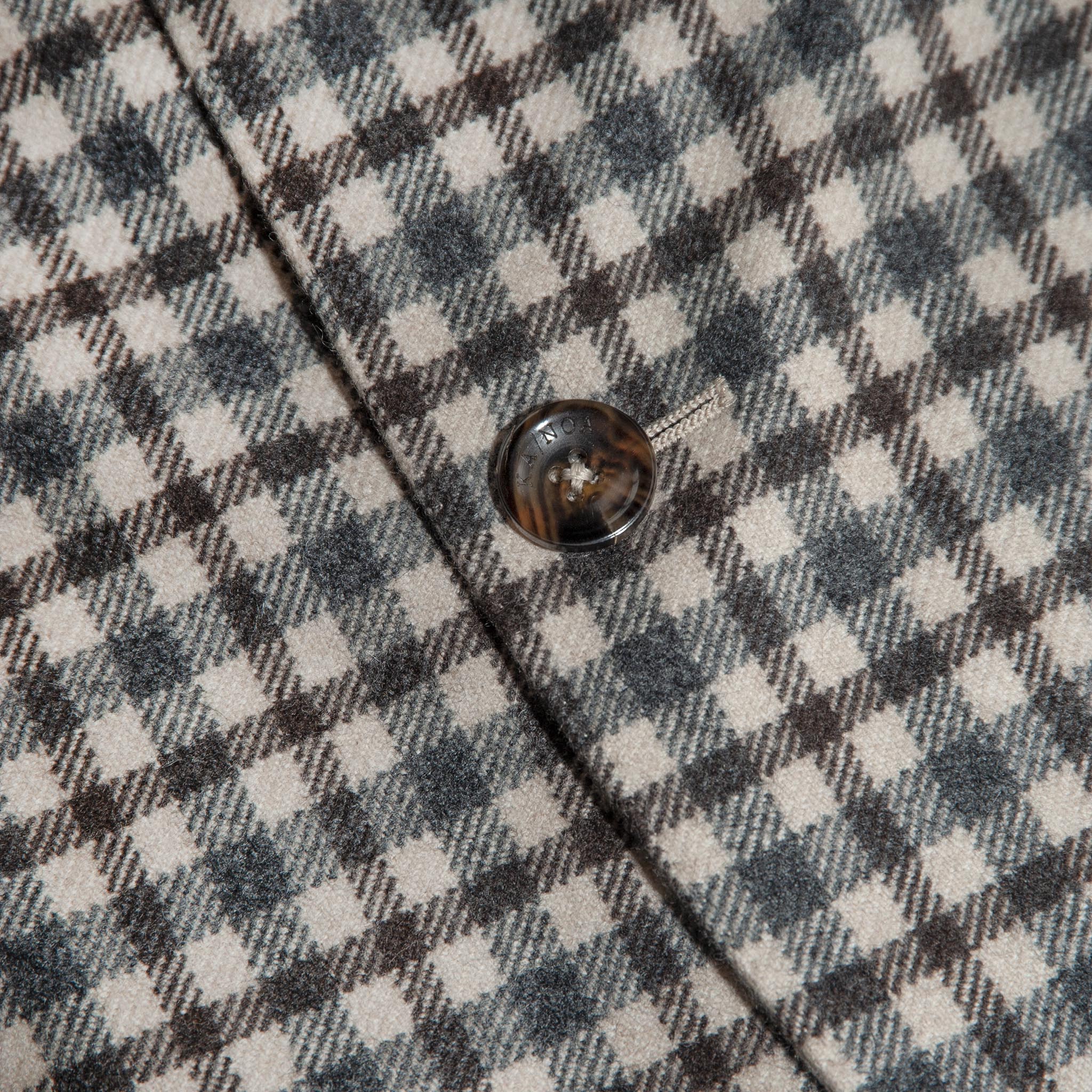 Bernat blazer flannel soft check 100% cashmere (Cream grey and brown)