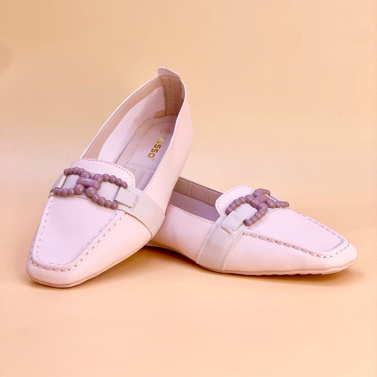 NEW ,  WOMEN FLAT SHOES W901