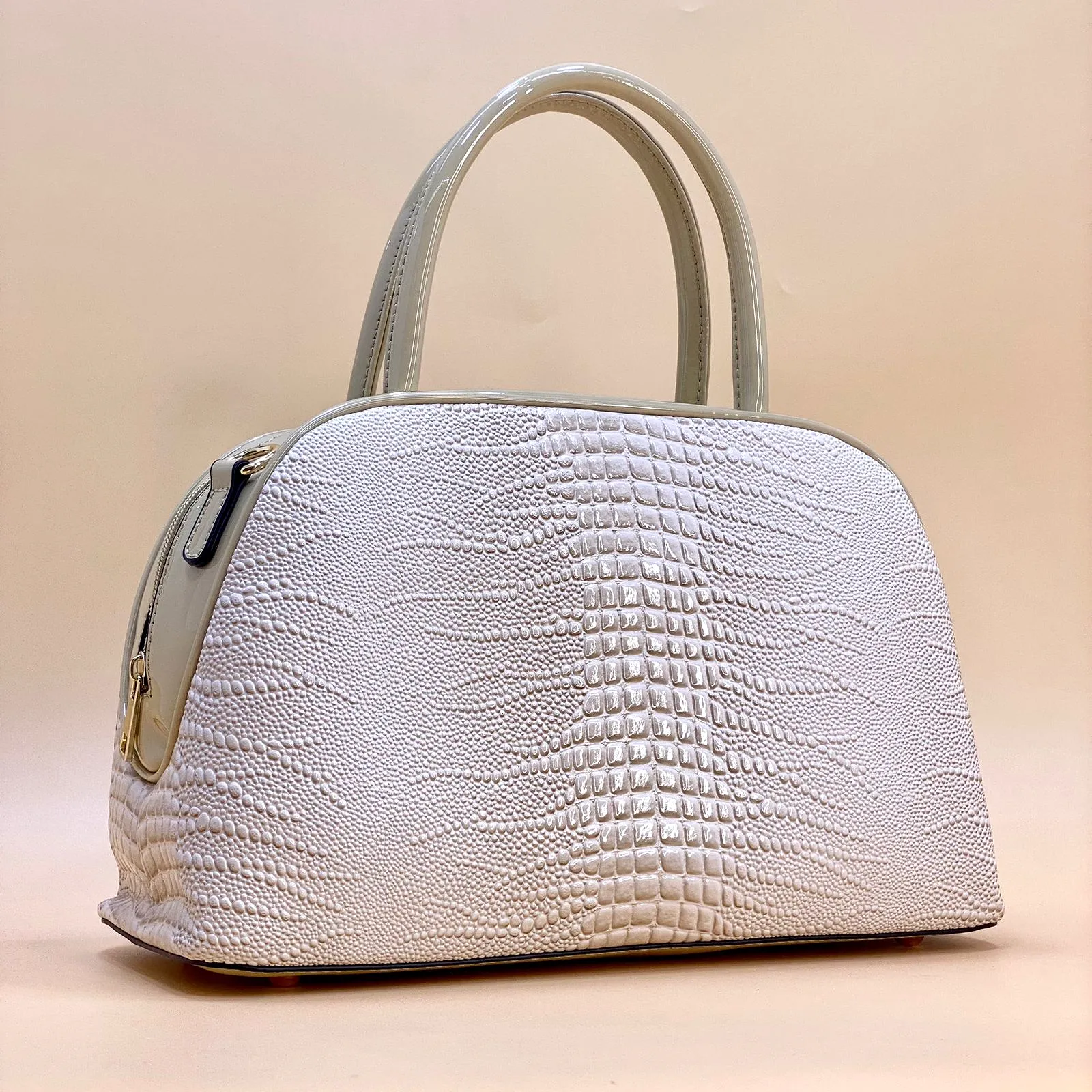 NEW 2023 ,  WOMEN HANDBAGS B421